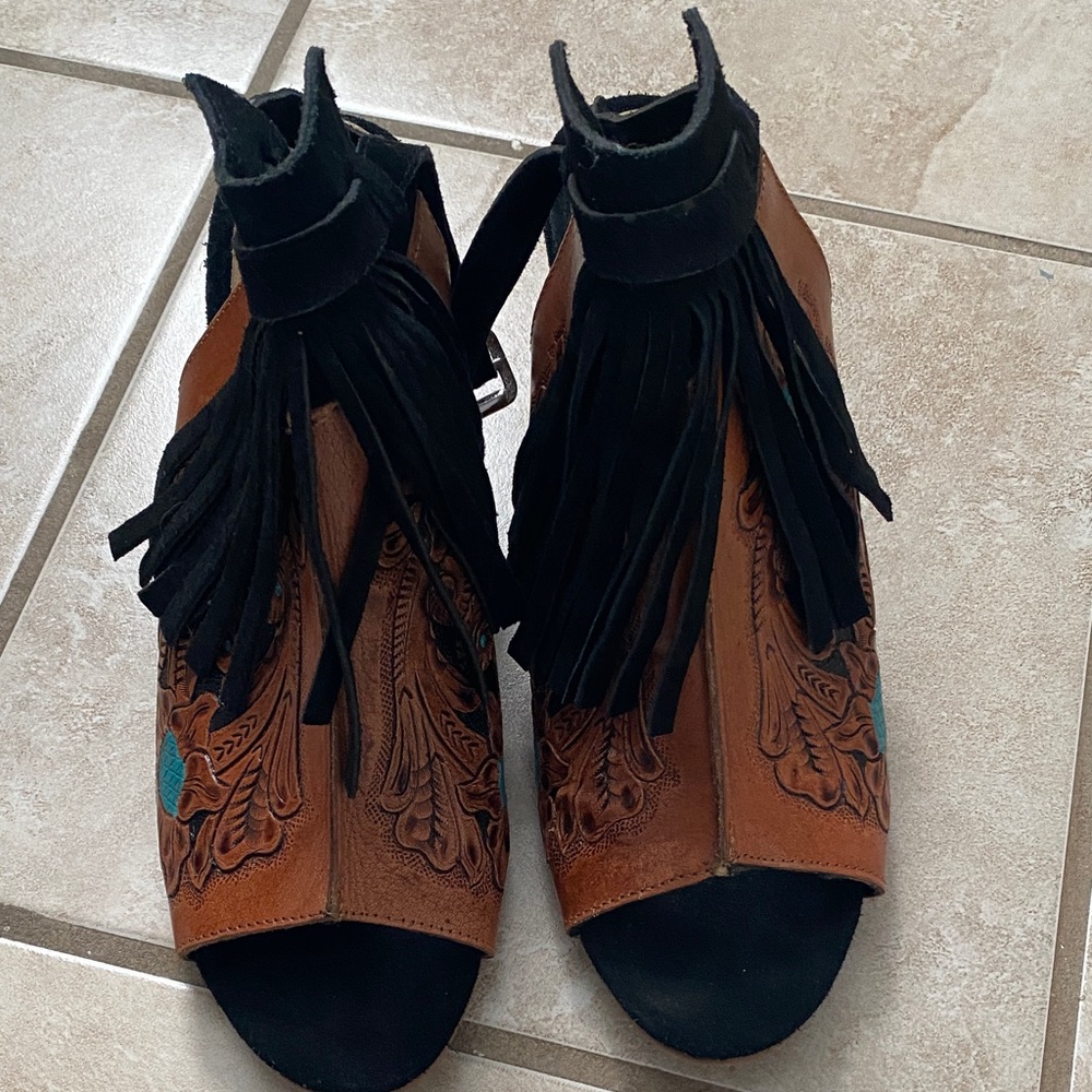 Fringed Brown and Black Women's Sandals